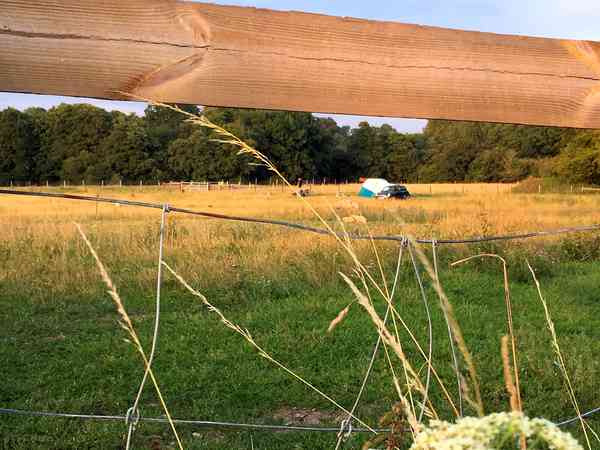 Non-electric grass tent or trailer tent pitch