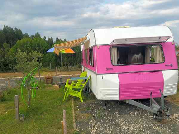 Campingvogn på plassen Pink 1 rom