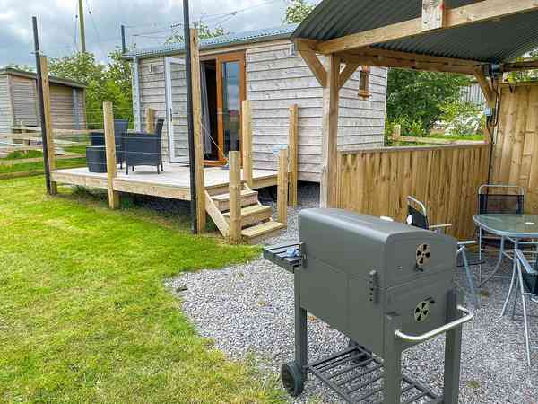 Walters Retreat shepherd's hut