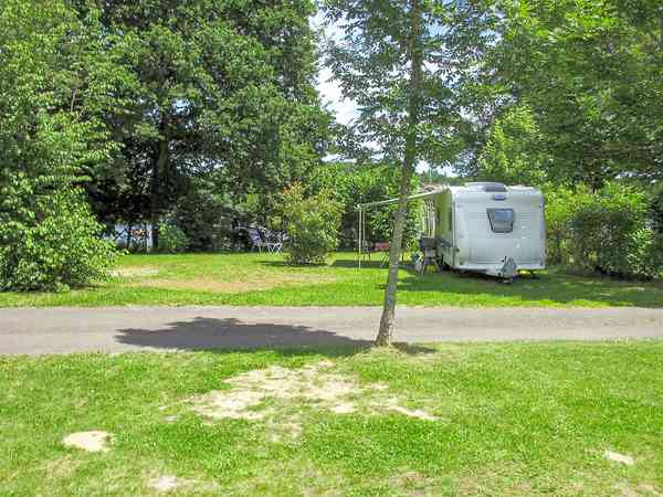 Unpowered grass site