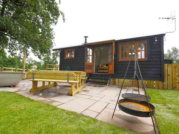 Hideaway Hut shepherd's hut Hideaway Hut shepherd's hut