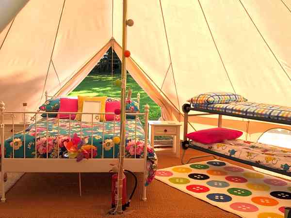 Tente cloche Chestnut (sanitaires privés)
