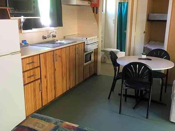 2 bedroom cabin (pet friendly)