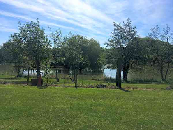 Emplacement pour tente ou pour caravane pliante sur herbe sans électricité
