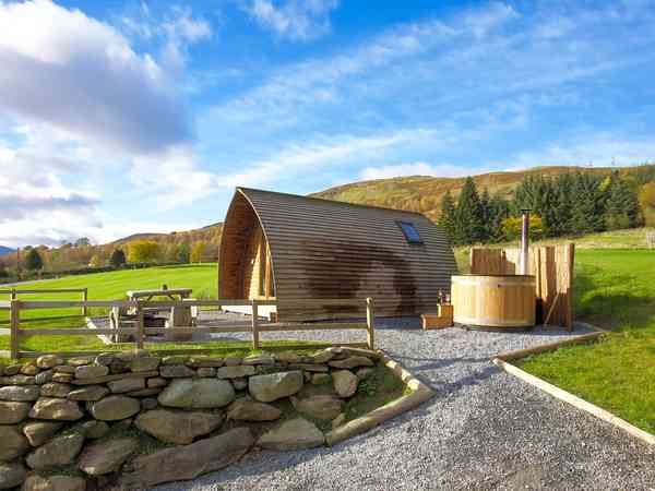 Camping pod (premium, hot tub)