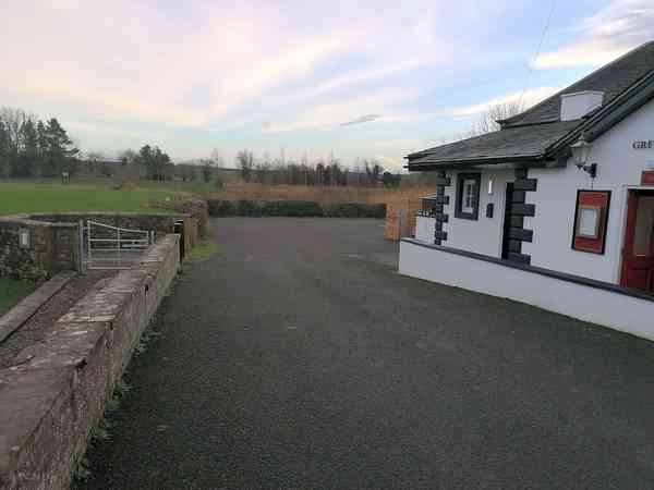 Electric asphalt motorhome pitch