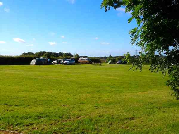 Electric grass tent or trailer tent pitch