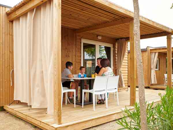3 bedroom cottage / chalet / bungalow (no pets, air conditioning, plus)