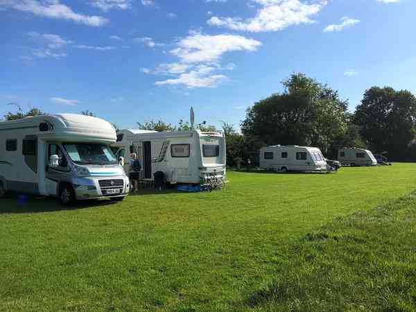 Non-electric grass and gravel touring pitch