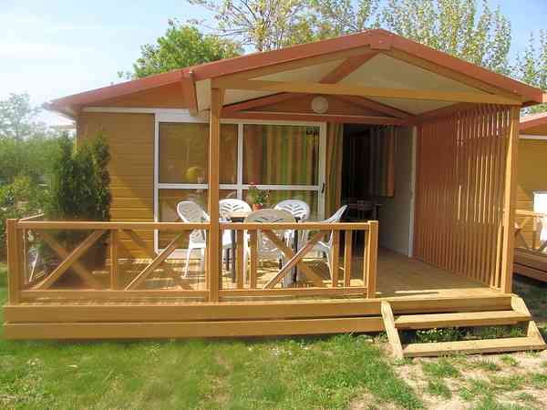 2 bedroom cabin (family, no pets)