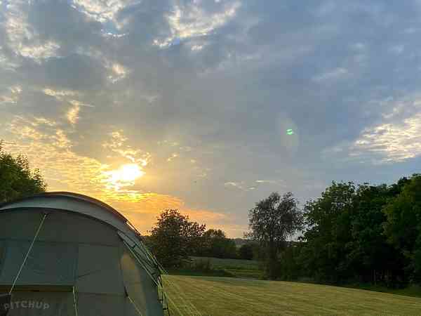 Emplacement pour tente sur herbe sans électricité