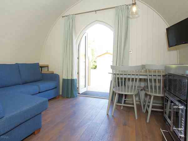 Lochview Hideout microlodge
