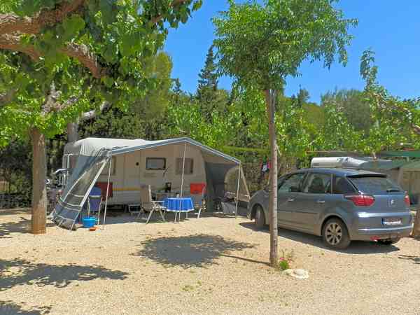 Generously spaced piches with plenty of room for your caravan awning and parking Generously spaced piches with plenty of room for your caravan awning and parking