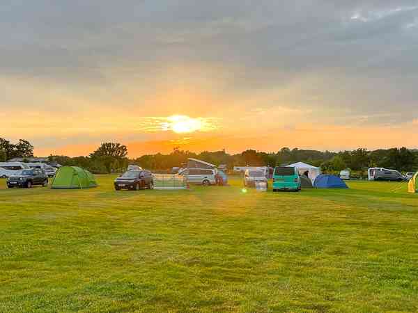 Non-electric grass pitch
