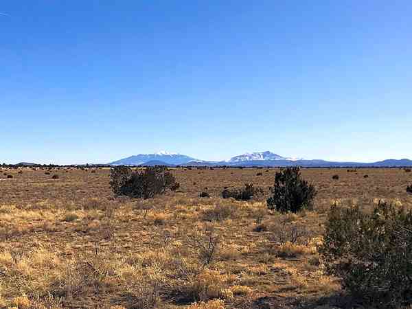 Non-electric grass and sand tent pitch