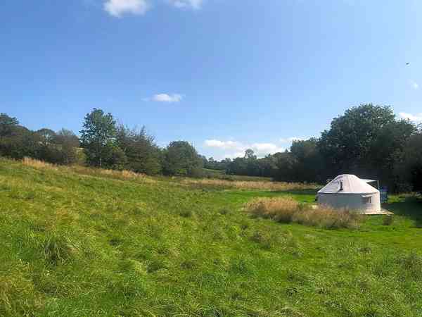 Valley yurt (2 adults and 2 children)