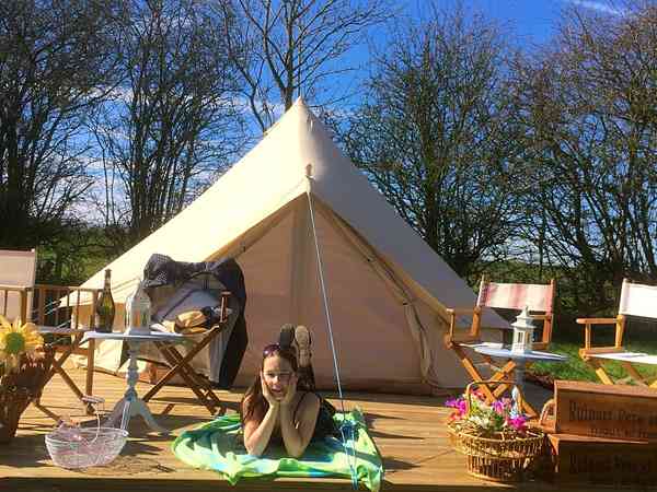 Romance bell tent