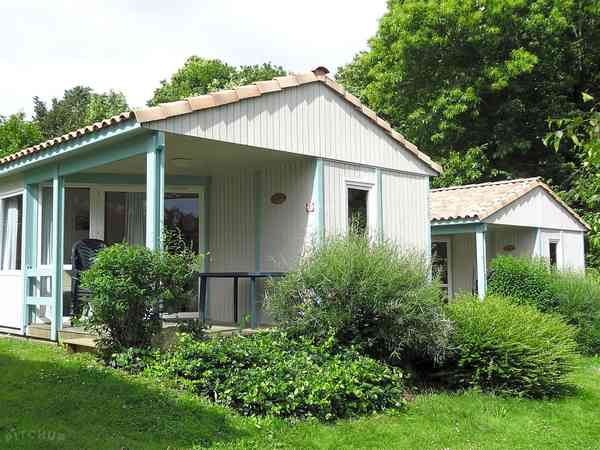 Chalet 2 chambres (6 personnes, confort, terrasse semi-couverte)