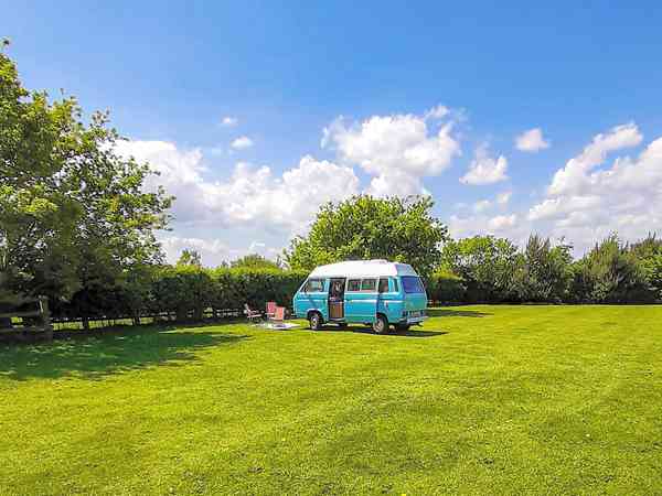 Non-electric grass touring pitch