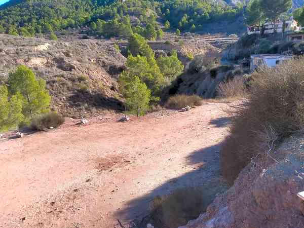 Non-electric earth touring pitch