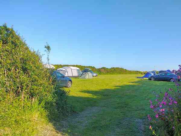 Lower Meadow staplaats voor een tent of voor vouwwagen op gras zonder elektriciteit