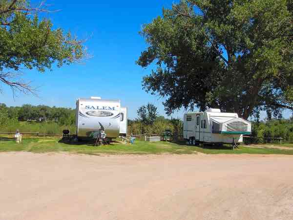 Powered grass tent, trailer tent or campervan site (back-in)