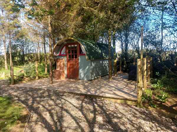 Red shepherd's hut