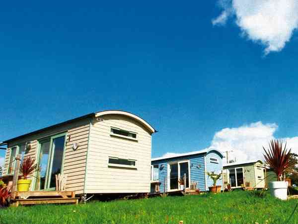 Coral shepherd's hut (2 adults and 3 children, maximum 2 adults)