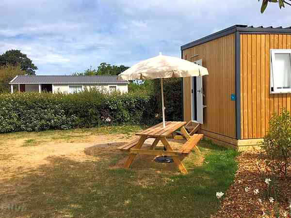Prestige electric grass pitch (private bathroom amenities)