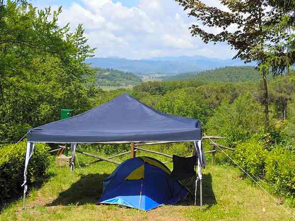 Piazzola tenda con elettricità (no automobili, saccopelista)