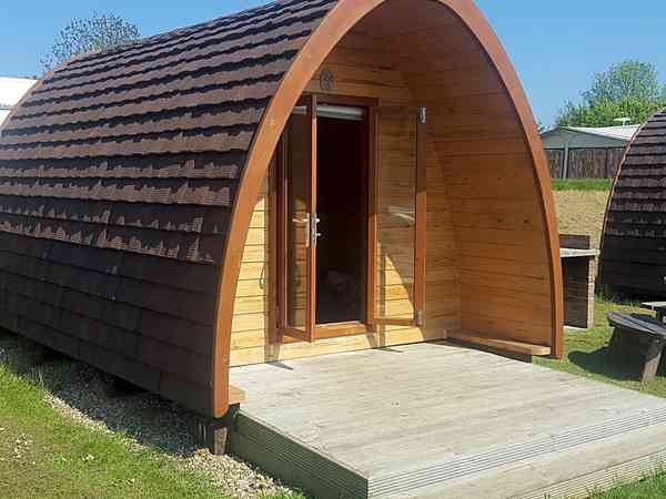 Camping pod (2 adults and 2 children)