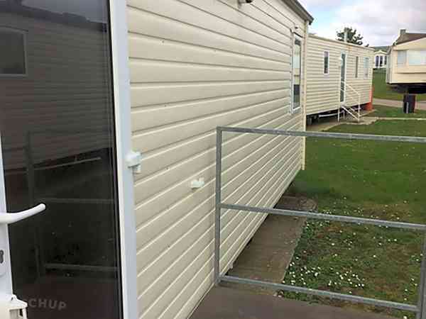 2 bedroom static caravan (disabled friendly, no pets, superior)