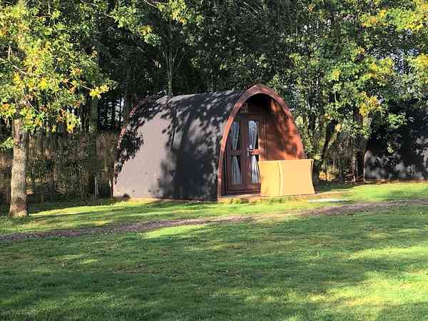 Kempovací pod (dvě samostatná lůžka)