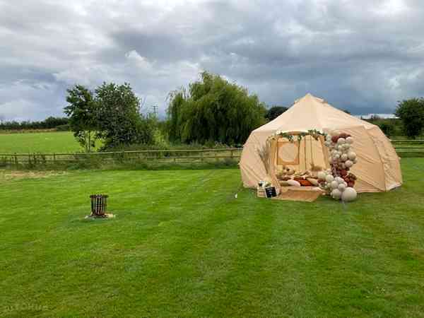 Non-electric grass tent pitch