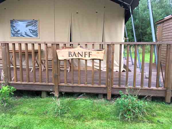 Tente safari 2 chambres (5 personnes)