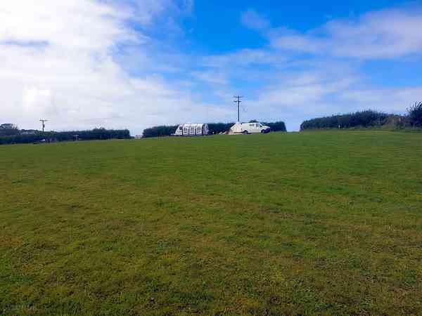 Non-electric grass pitch