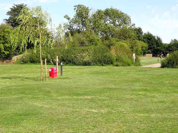Emplacement sur herbe sans électricité