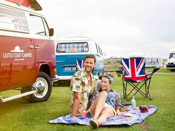 Abbey op gras staplaats voor caravan en/of camper , met elektriciteit