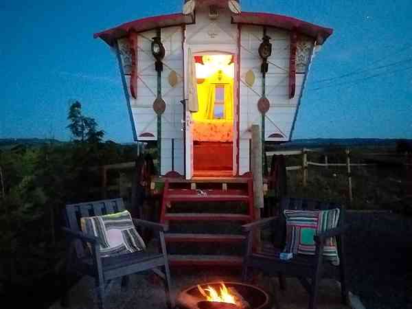 The gypsy wagon at night The gypsy wagon at night