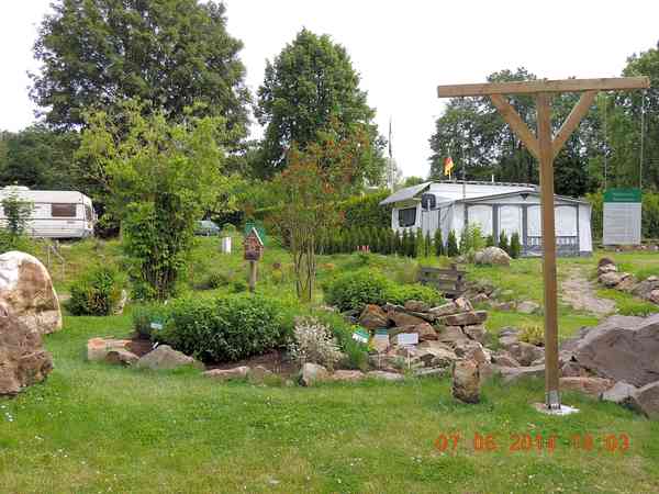 Emplacement pour tente sur herbe avec électricité optionnelle