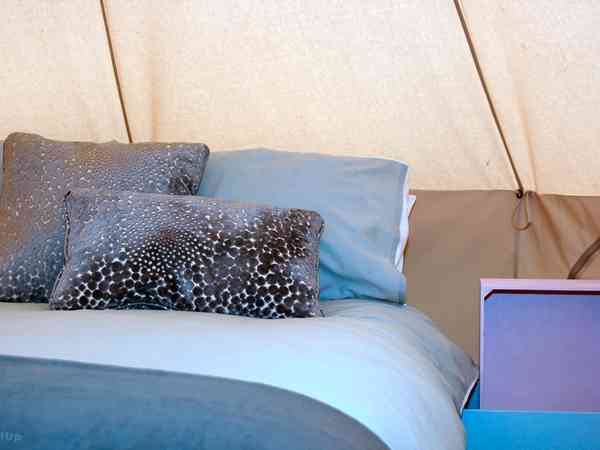 Philippe bell tent (no pets, six man)