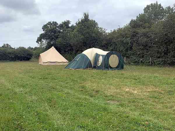 Non-electric grass tent pitch