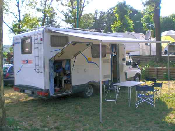 Camping pitches with room for an awning Camping pitches with room for an awning