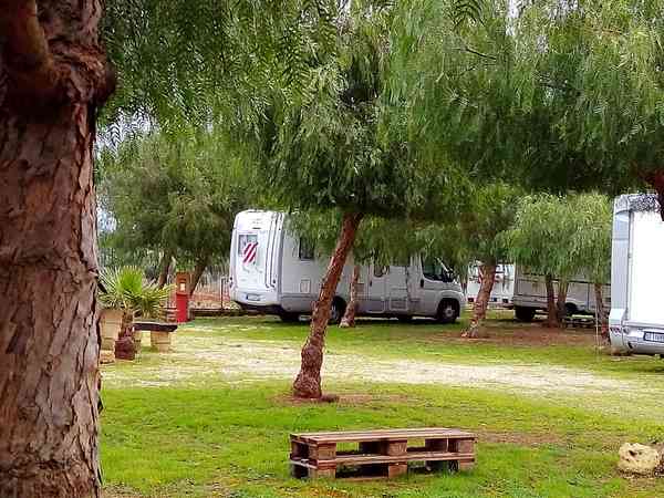 Piazzola roulotte/camper con elettricità