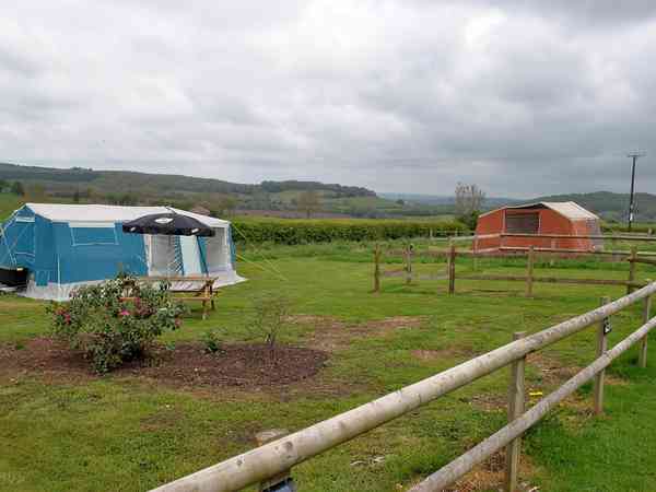 Tenda ja muntada