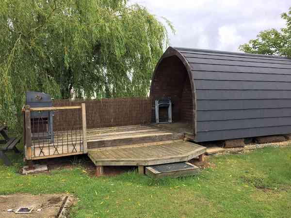 Camping pod (no pets)