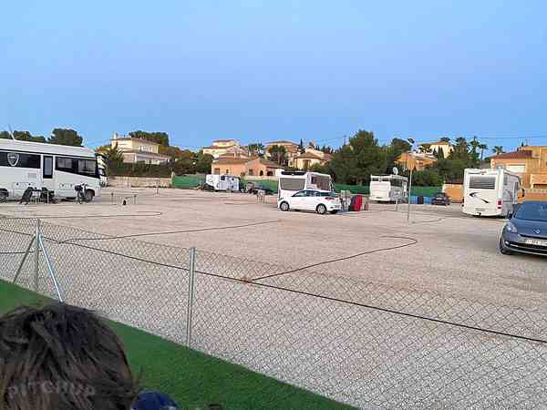 Fully-serviced gravel pitch