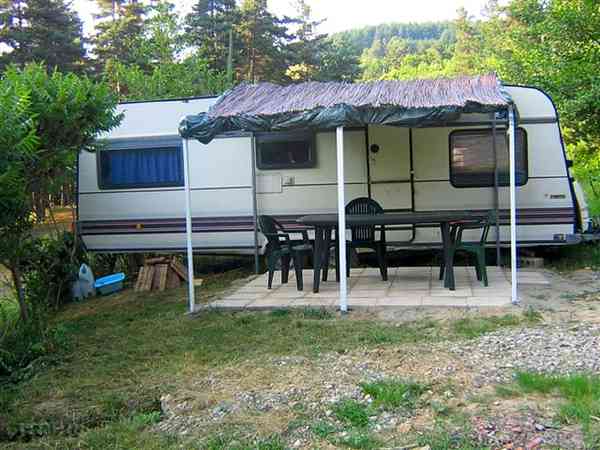 campingvogn på pladsen 1 soveværelse (Ikke eget toilet/bad)