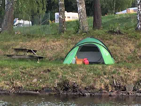 Emplacement pour tente sur herbe avec électricité optionnelle (2 personnes)