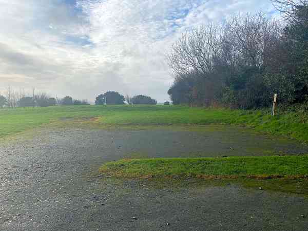 Electric hardstanding pitch